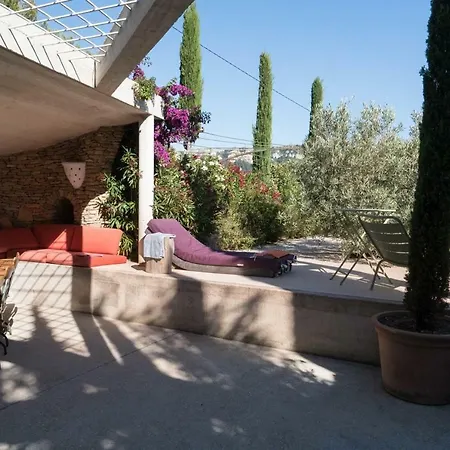 Mandine Panzió Cassis